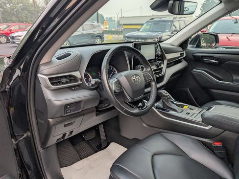 Used 2023 Volkswagen Taos SEL AWD/4WD image 19