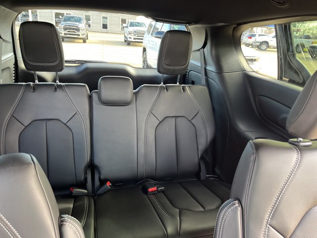 New 2026 Chrysler Pacifica Select w/ S Appearance Package FWD image 21