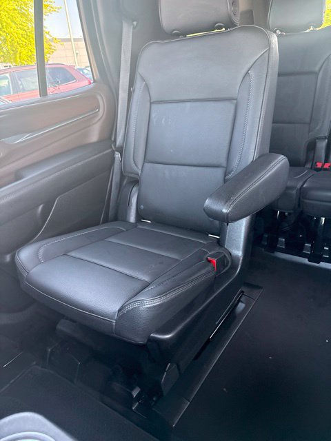 Used 2021 GMC Yukon Denali w/ Denali Ultimate Package AWD/4WD image 23