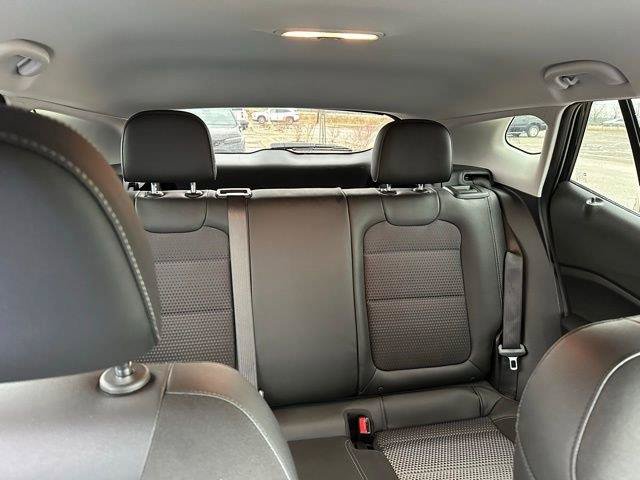 Used 2025 Chevrolet Trax LT FWD image 28