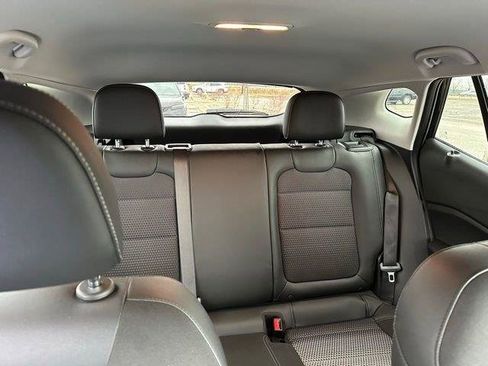 Used 2025 Chevrolet Trax LT FWD image 28