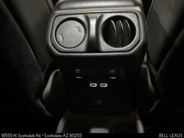 Used 2019 Jeep Wrangler Unlimited Rubicon AWD/4WD image 16
