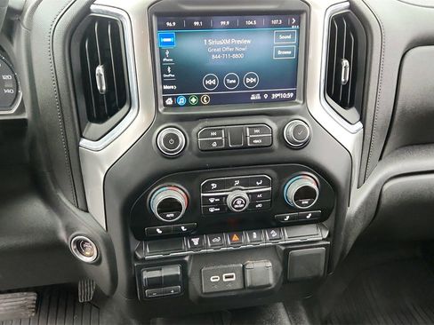 Used 2022 Chevrolet Silverado 2500 LT w/ Convenience Package image 28