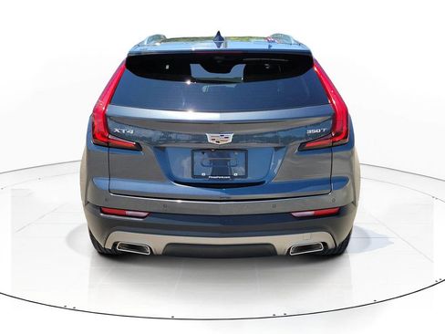 Used 2021 Cadillac XT4 Premium Luxury w/ Enhanced Visibility Package FWD image 4