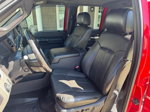 Used 2015 Ford F250 Lariat w/ Lariat Ultimate Package image 10