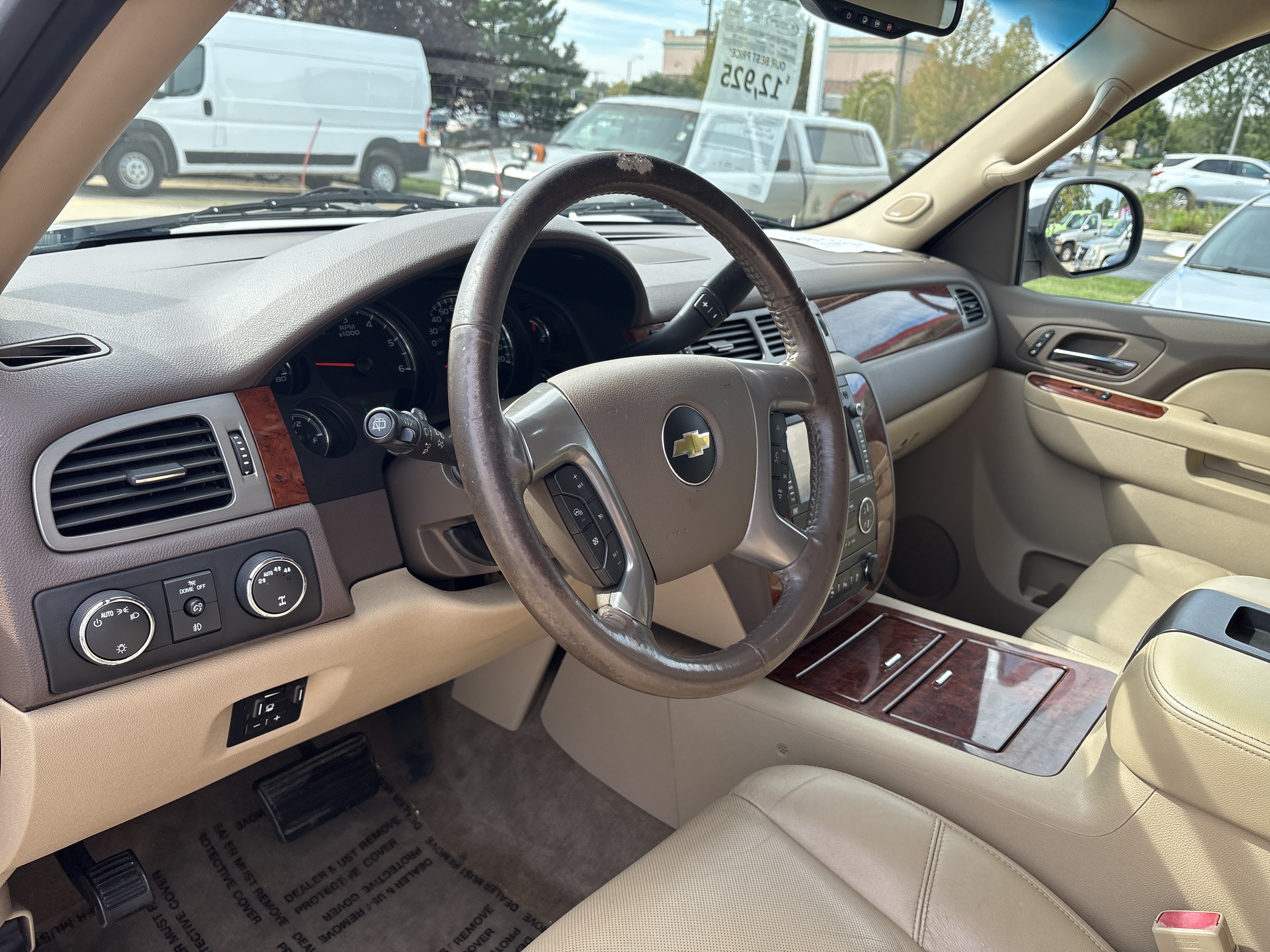Used 2013 Chevrolet Suburban LTZ AWD/4WD image 24