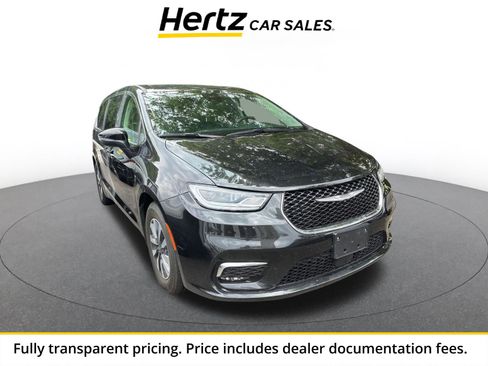 Used 2023 Chrysler Pacifica Touring-L FWD image 1