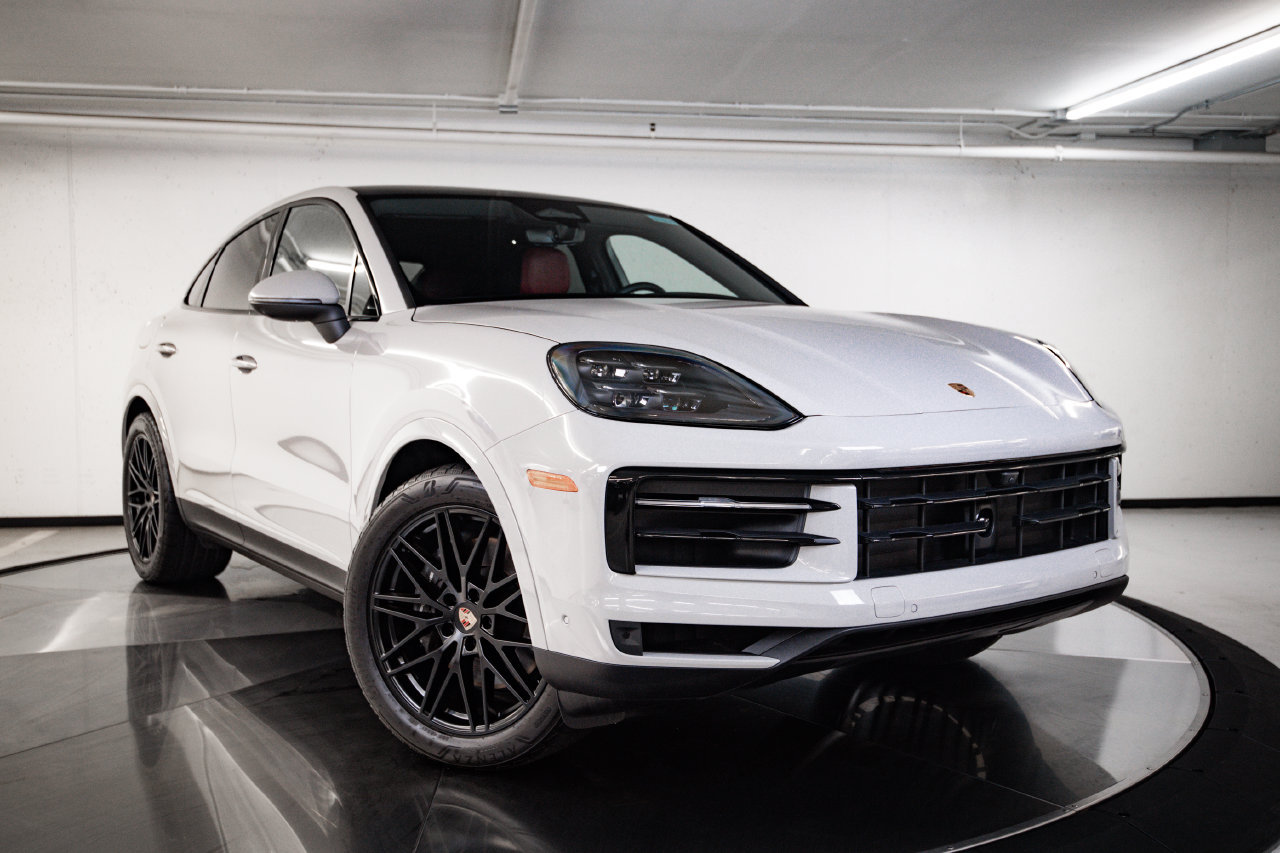 Certified 2026 Porsche Cayenne Coupe AWD/4WD image 9