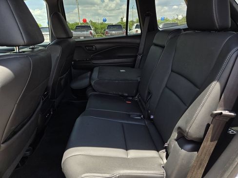 Certified 2024 Honda Passport EX-L image 19