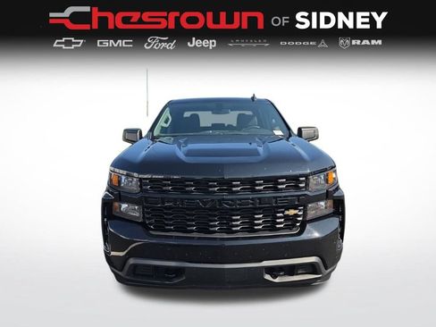 Used 2020 Chevrolet Silverado 1500 Custom w/ Custom Value Package AWD/4WD image 2