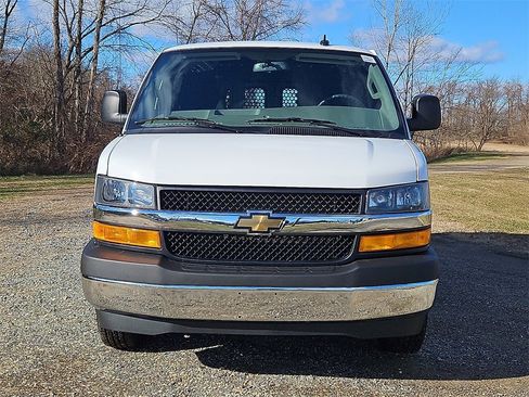Used 2024 Chevrolet Express 2500 w/ Driver Convenience Package image 2