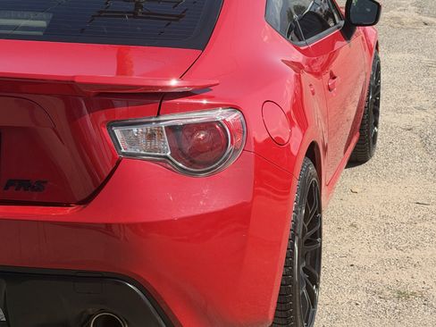 Used 2015 Scion FR-S RWD image 23