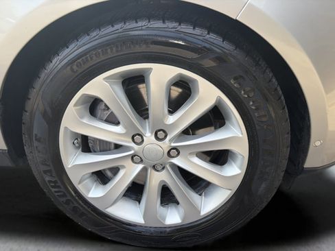 Used 2017 Land Rover Range Rover HSE image 22