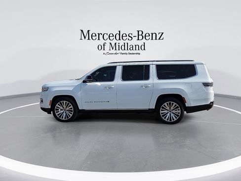 Used 2023 Jeep Grand Wagoneer L Series III w/ Rear Seat Video Group 1 AWD/4WD image 5