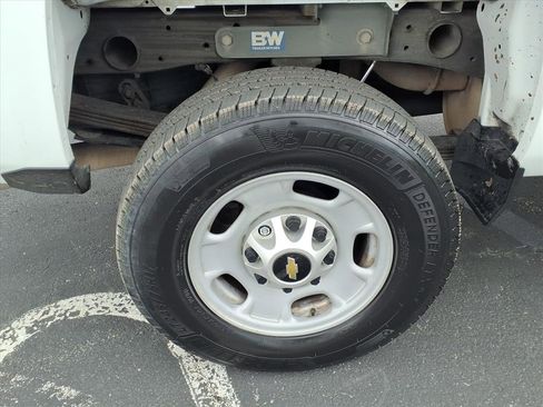 Used 2019 Chevrolet Silverado 2500 W/T w/ WT Convenience Package image 8