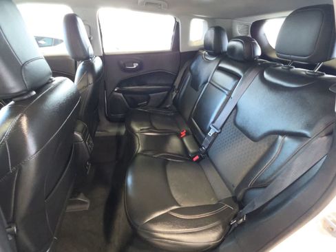 Used 2018 Jeep Compass Latitude w/ Popular Equipment Group FWD image 27