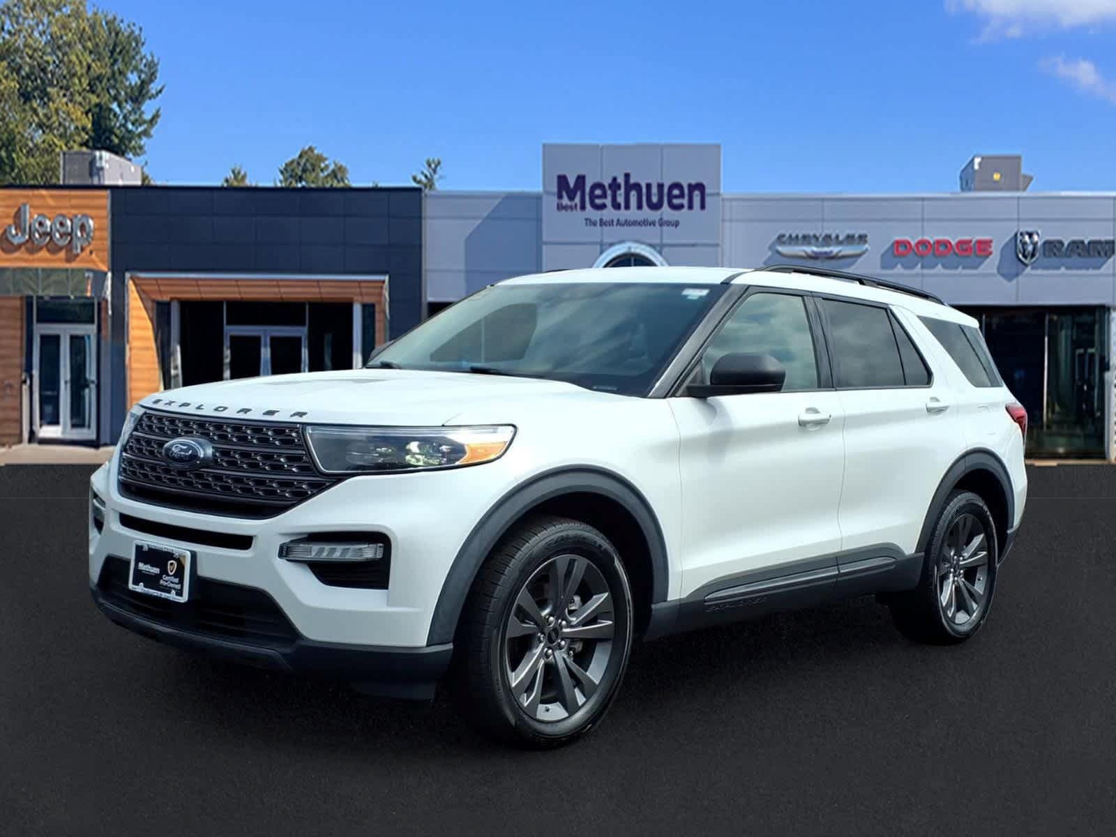 Used 2021 Ford Explorer XLT w/ Equipment Group 202A AWD/4WD image 10