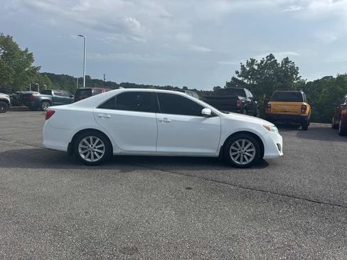 Used 2012 Toyota Camry XLE FWD image 4
