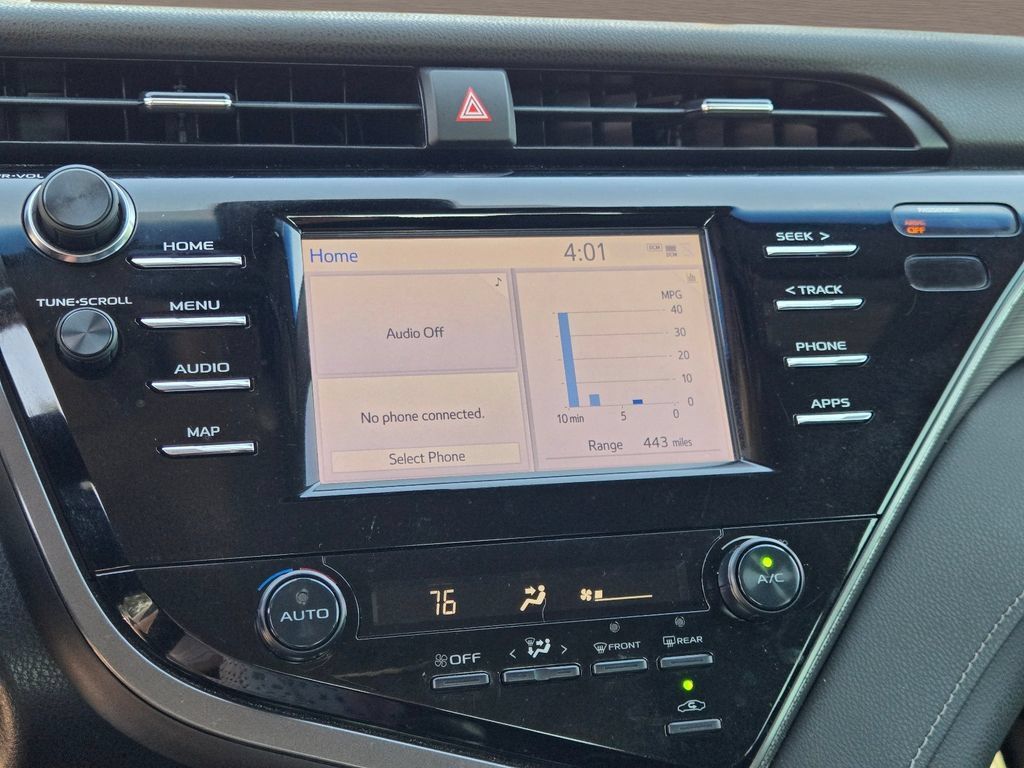 Used 2019 Toyota Camry SE FWD image 25