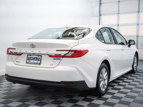 Certified 2025 Toyota Camry LE FWD image 5