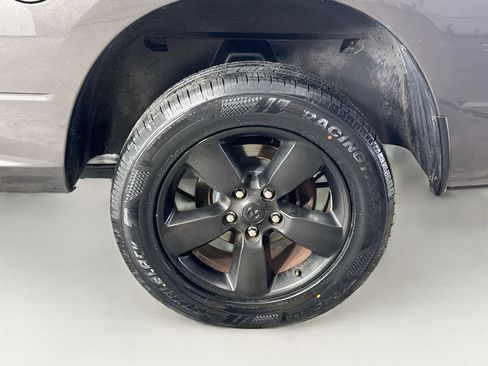 Used 2018 RAM 1500 Express w/ Express Value Package RWD image 29
