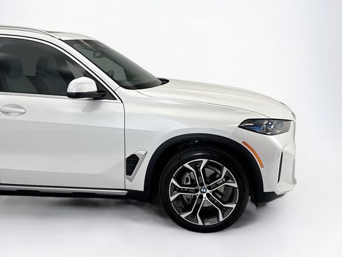 Used 2024 BMW X5 xDrive40i w/ Premium Package AWD/4WD image 11