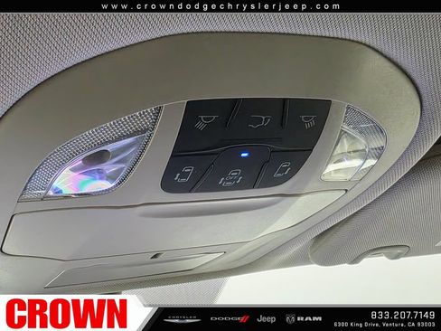 Used 2023 Chrysler Pacifica Touring-L FWD image 26