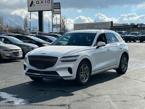 Used 2025 Genesis GV70 2.5T image 9