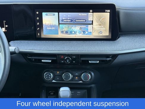 Used 2025 Nissan Kicks SV image 20