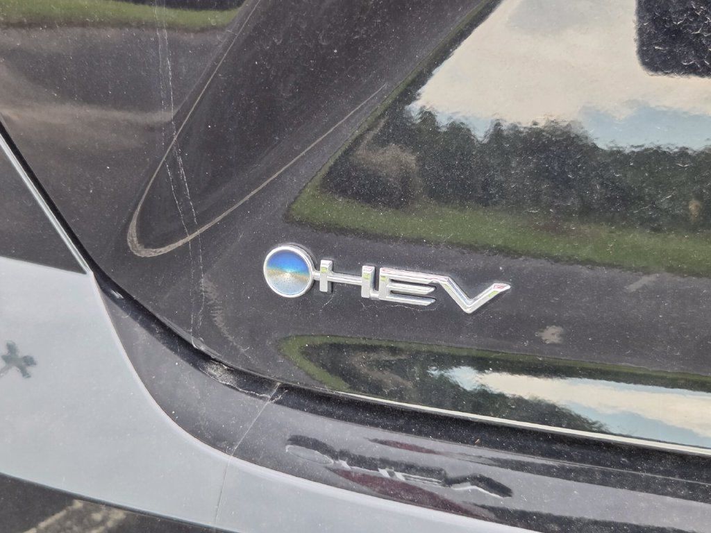 Certified 2025 Toyota Camry SE FWD image 9