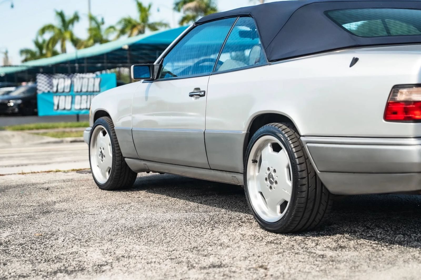 Used 1995 Mercedes-Benz E 320 Convertible image 10