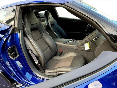 Used 2016 Chevrolet Corvette Z06 w/ 2LZ Preferred Equipment Group image 12