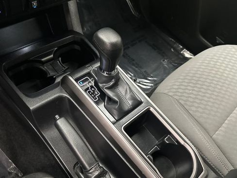 Certified 2023 Toyota Tacoma SR5 AWD/4WD image 13