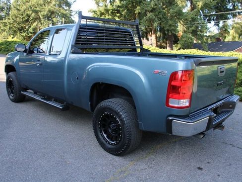 Used 2010 GMC Sierra 1500 SLE image 4