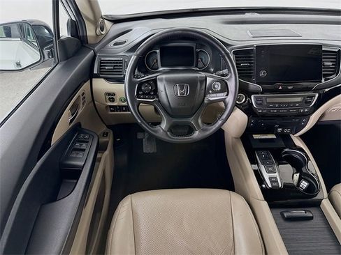 Certified 2021 Honda Pilot Elite image 3