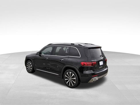 Used 2022 Mercedes-Benz GLB 250 image 3