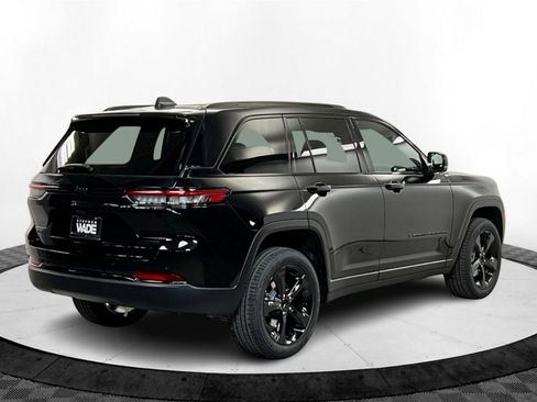 New 2025 Jeep Grand Cherokee Limited w/ Black Appearance Package AWD/4WD image 5