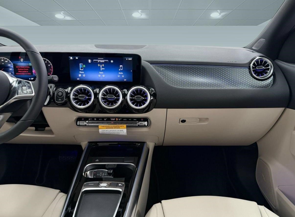 New 2026 Mercedes-Benz GLA 250 image 30