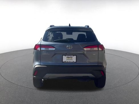 Used 2025 Toyota Corolla Cross LE image 12