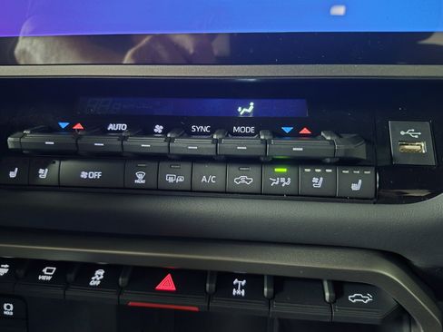 New 2026 Toyota Tundra Platinum image 35