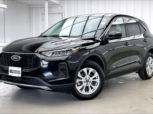 Used 2023 Ford Escape Active w/ Tech Pack #2 AWD/4WD image 2