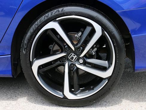 Used 2019 Honda Accord Sport image 10