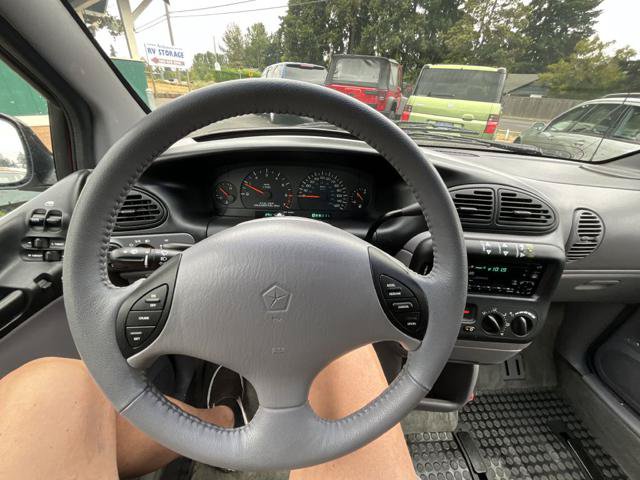Used 1998 Dodge Grand Caravan SE FWD image 11