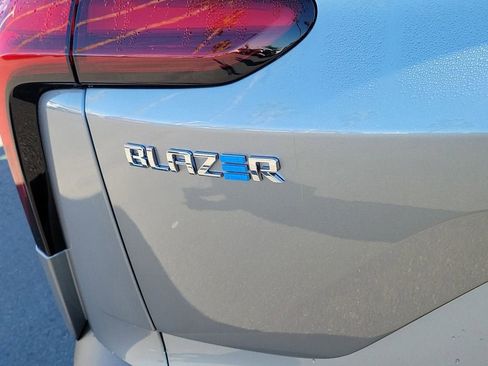 New 2026 Chevrolet Blazer EV LT image 17