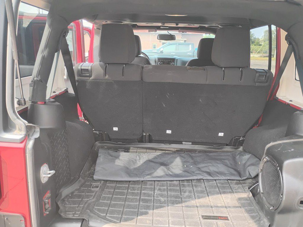 Used 2014 Jeep Wrangler Unlimited Sport w/ Quick Order Package 23S AWD/4WD image 7
