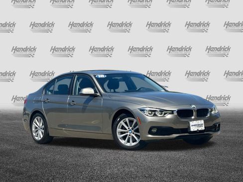 Used 2018 BMW 320i Sedan w/ Convenience Package RWD image 2