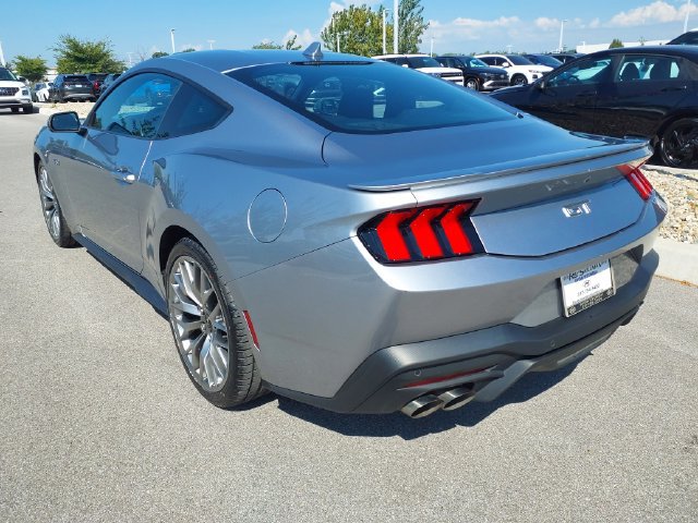 Used 2025 Ford Mustang GT Premium RWD image 7