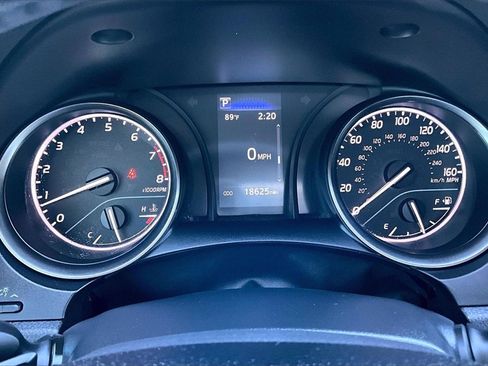 Used 2024 Toyota Camry SE image 21