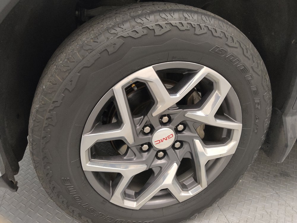 Used 2019 GMC Sierra 1500 SLT w/ SLT Premium Plus Package AWD/4WD image 31