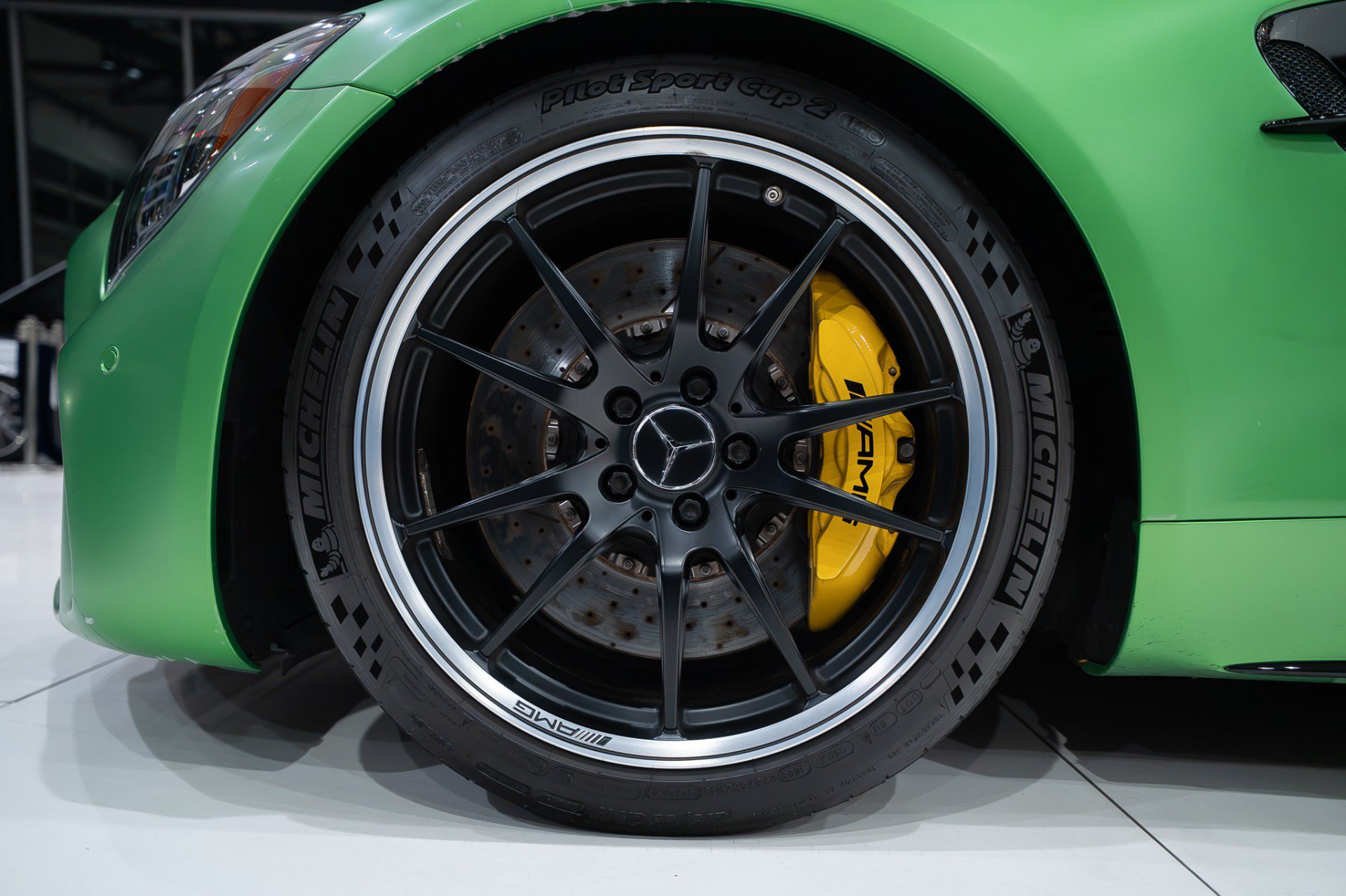 Used 2018 Mercedes-Benz AMG GT R w/ Exclusive Interior Package image 38
